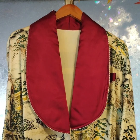 Vintage Japanese Smoking Jacket - Picture 4 of 17